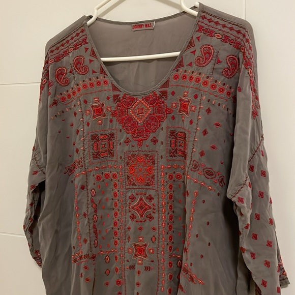 Johnny Was Amaru Embroidered Blouse - Picture 3 of 9